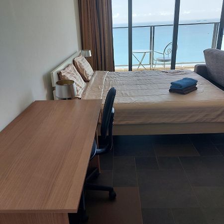 Sea View Apartment In Pattaya Esterno foto