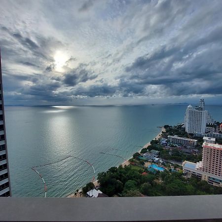 Sea View Apartment In Pattaya Esterno foto