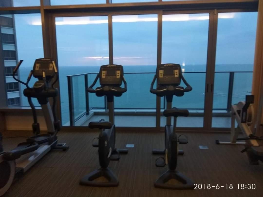 Sea View Apartment In Pattaya Esterno foto