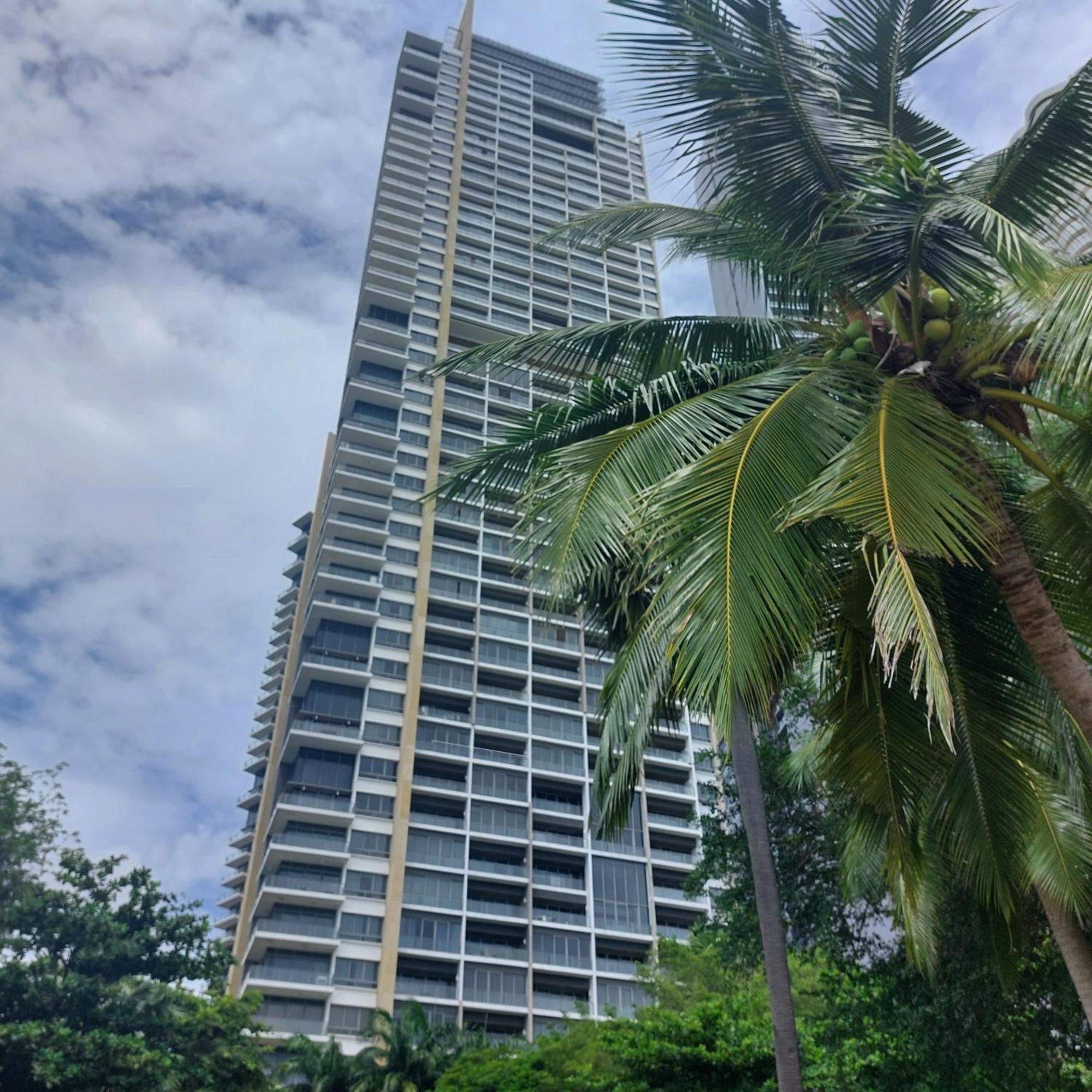 Sea View Apartment In Pattaya Esterno foto