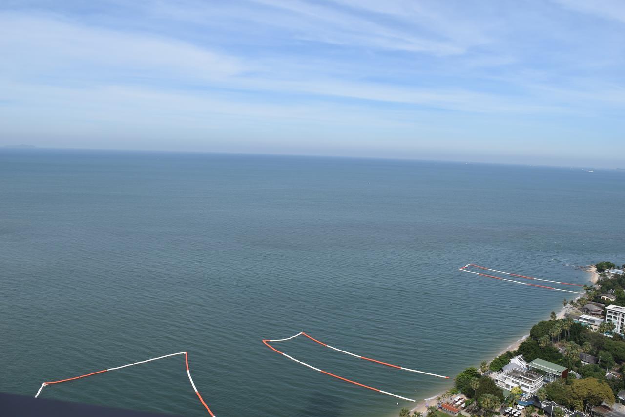 Sea View Apartment In Pattaya Esterno foto
