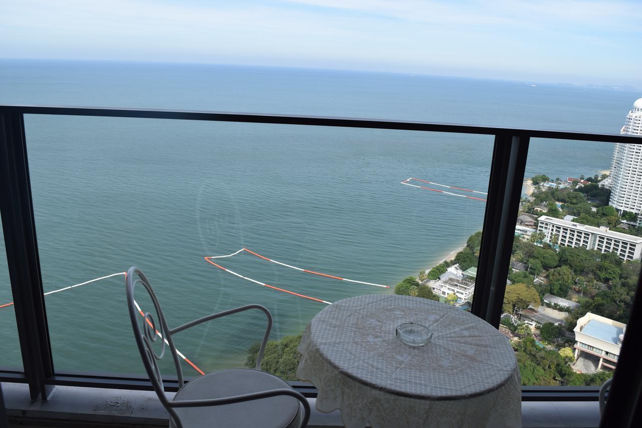Sea View Apartment In Pattaya Esterno foto