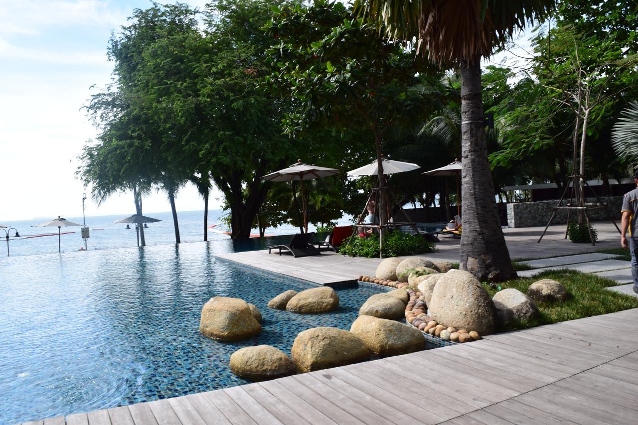 Sea View Apartment In Pattaya Esterno foto